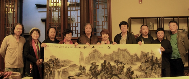 【今日朝阳网】风起辽西朝阳市书画名家作品展在镇江圆满结束(秦首先)