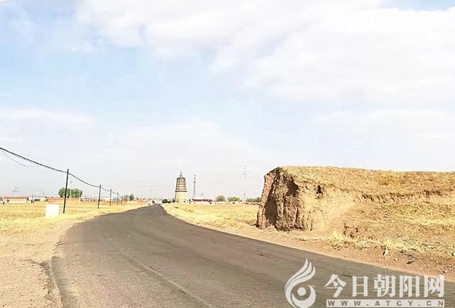 张三丰家乡,辽宁阜新辽代古懿州城的古城,古塔遗迹(张松 摄)