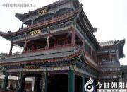 丽阁宏楼飞檐耸——北京颐和园德和园大戏楼（陈玉民）