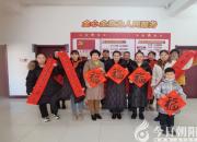 挥毫送春联 墨香暖人心（王吉喆）